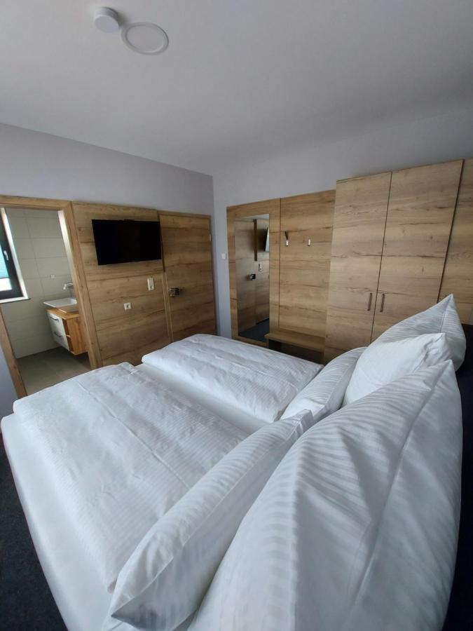 Nikolena Apartment *